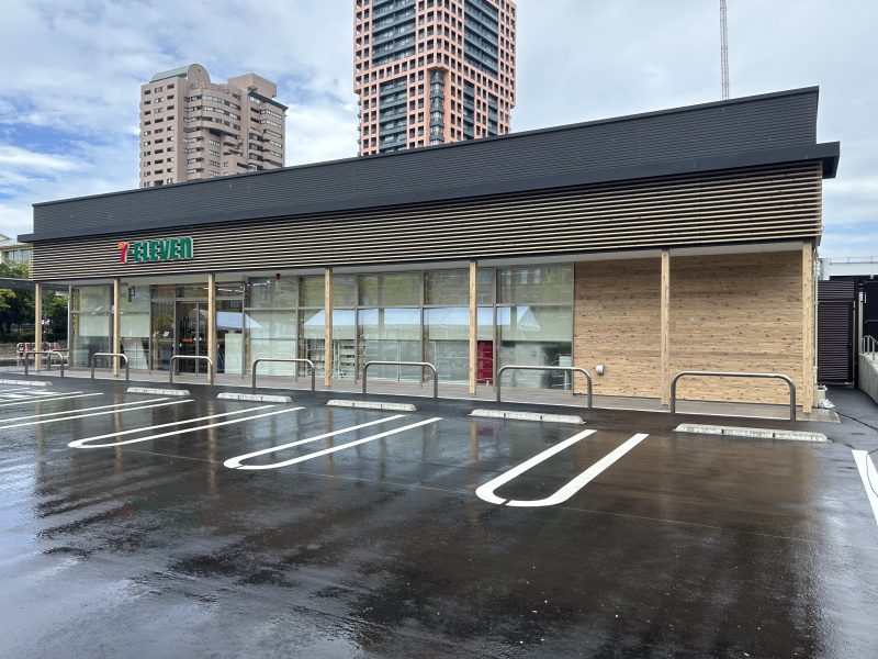 セブン-イレブン 福岡ももち店