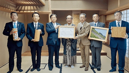 ナイス 「建築物等における北山杉の利用促進協定」締結 京都市 北山杉の利用促進構想の達成に向けて協働、推進